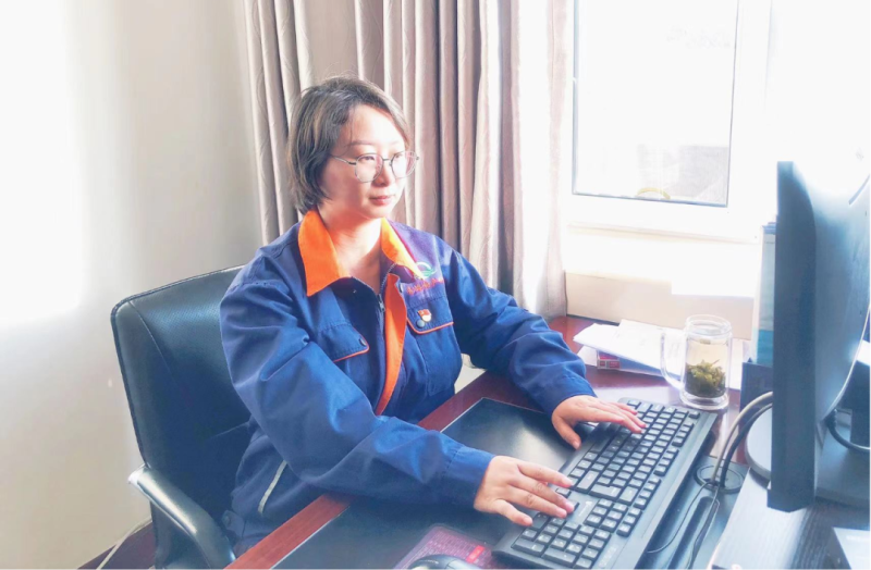 省物產(chǎn)集團黨務(wù)工作者、先進模范持續(xù)熱議黨的二十大精神（二）