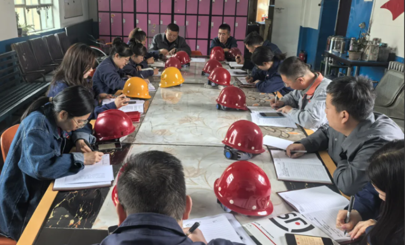 工投公司機(jī)關(guān)黨支部開展&ldquo;踐行八項規(guī)定守初心 淬煉作風(fēng)本色擔(dān)使命&rdquo;主題黨日活動