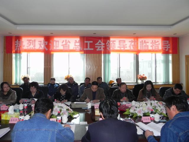 深入車間班組、&ldquo;零距離&rdquo;接觸職工、體驗職工生活、傾聽職工心聲